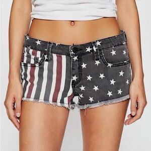 Vintage Frankie B 2013 Winter American Flag Cutoff Shorts Low Rise Denim Size 24